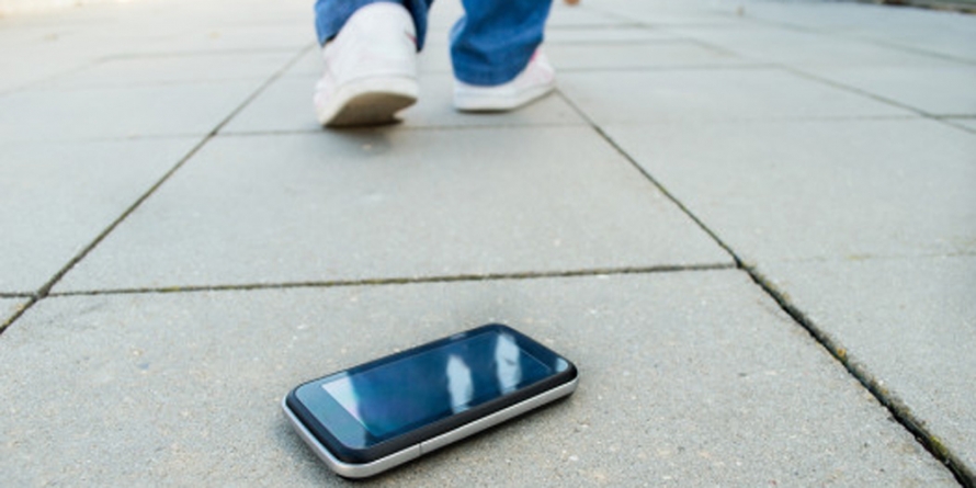 A ajuns în atenția poliției după ce și-a însușit un telefon pierdut