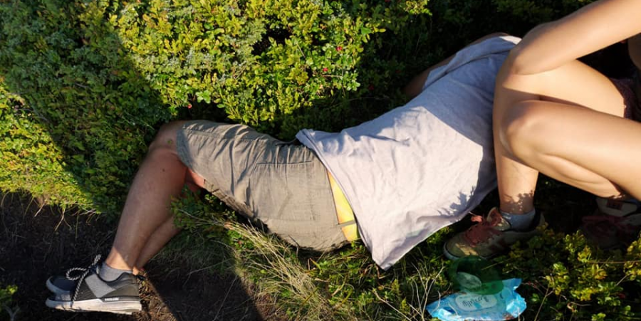 Salvamontiștii maramureșeni au alergat – la propriu – ca să salveze un tânăr aflat în șoc anafilactic