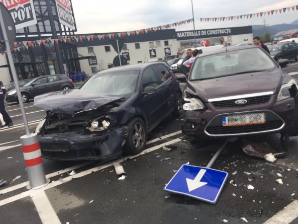 Tamponare în parcare