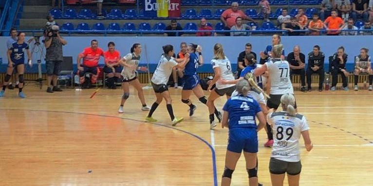 Fetele de la Minaur joacă mult mai bine decât sunt plătite!