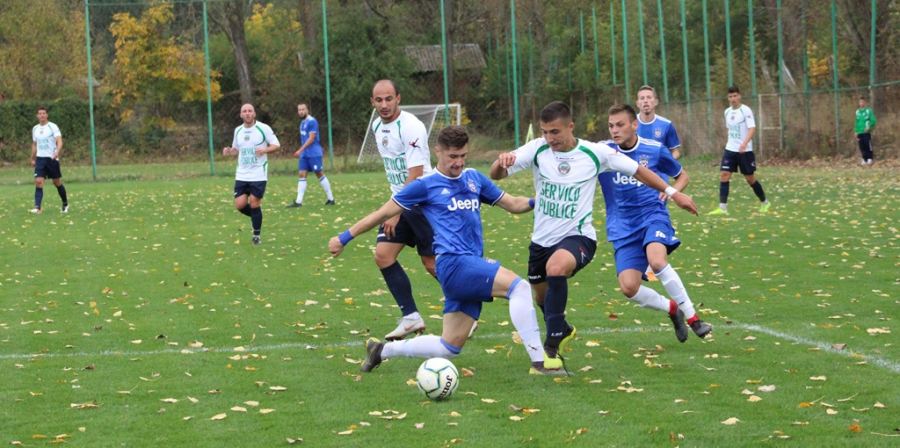 Recea reușește ce n-a putut Viitorul lui Hagi