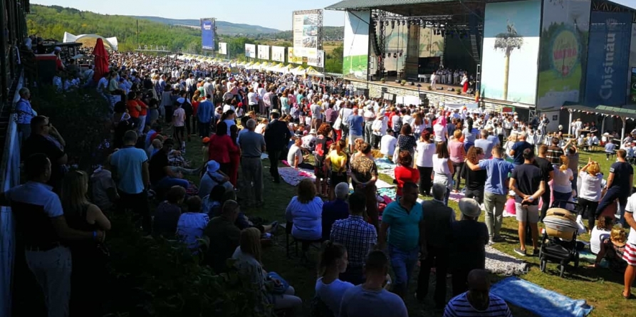 “Veniți români din larga zare” rămâne un etern hit autohton