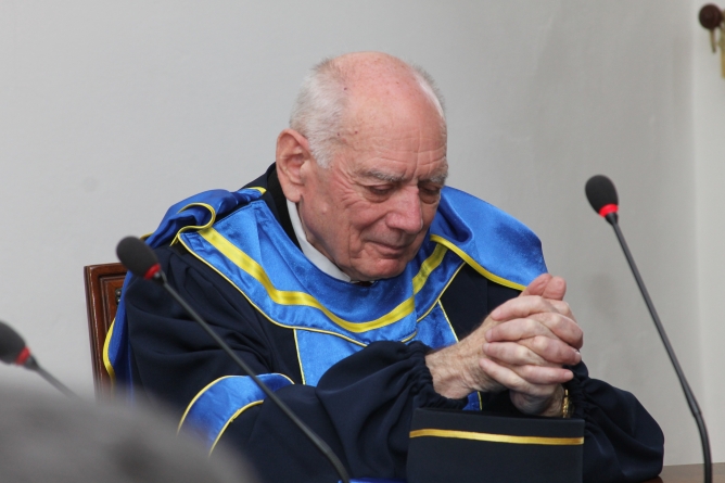 Academicianului Emil Burzo i se va acorda titlul de Cetățean de onoare al județului Maramureș