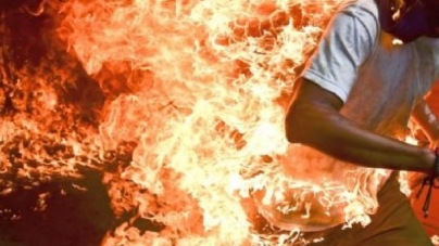 Nenorocire deplină: bărbatul incendiat a murit, iar soția e acuzată de omor