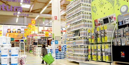 Maramureșeni implicați într-o rețea care a furat mărfuri de 1,1 milioane de euro din Franța și Belgia