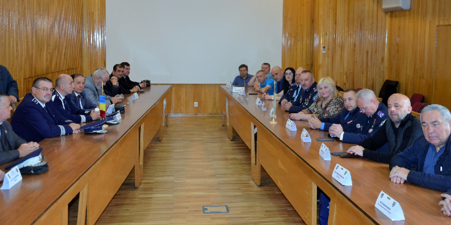 De Sărbătoarea Castanelor, întâlnire pașnică între cadre militare române și ucrainene