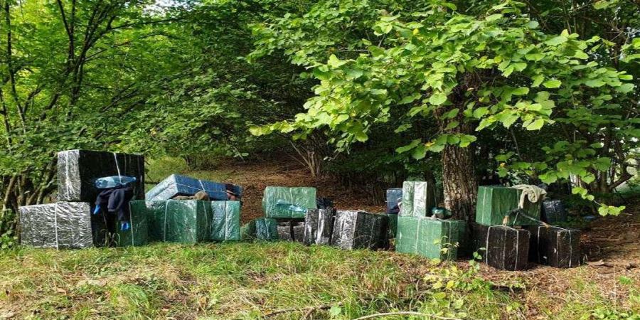 Marii contrabandiști scapă, micii contrabandiști lasă gaj mașina până plătesc amenda!