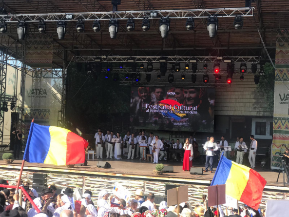 Maramureșeni la Festivalul Cultural al Românilor de Pretutindeni (GALERIE FOTO)