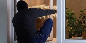 Polițiștii atrag atenția: Hoții nu sunt în vacanță!