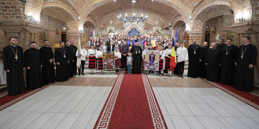 80 de tineri din Eparhie participă la Întâlnirea Tinerilor Ortodocşi de la Craiova (GALERIE FOTO)
