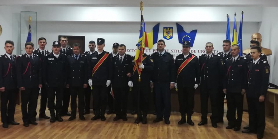 Proaspeții pompieri au depus jurământul