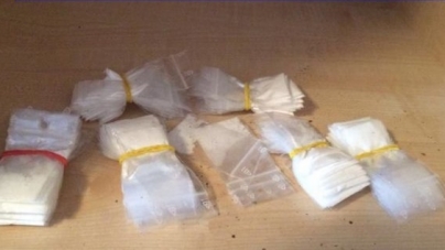 Au fost arestate patru persoane care vindeau produse psihoactive în Baia Mare