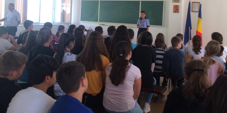 Campania “10 pentru siguranță” a ajuns până acum la 2.800 de elevi din Maramureș