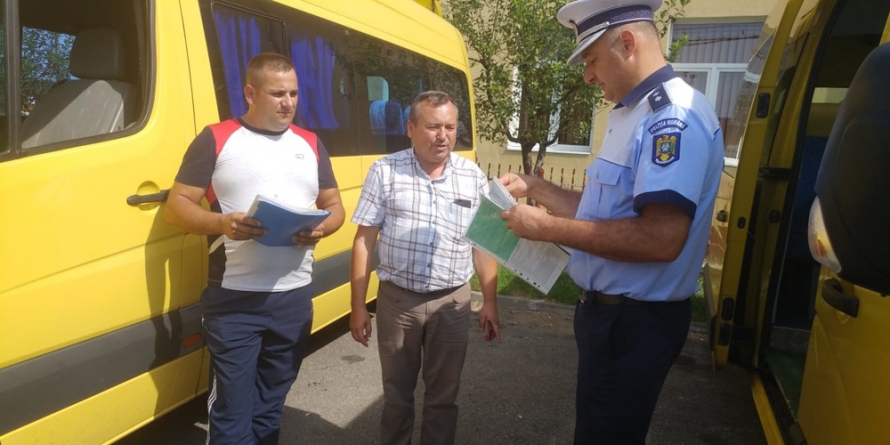Conducătorii de vehicule destinate transportului de elevi, chemați la instruire