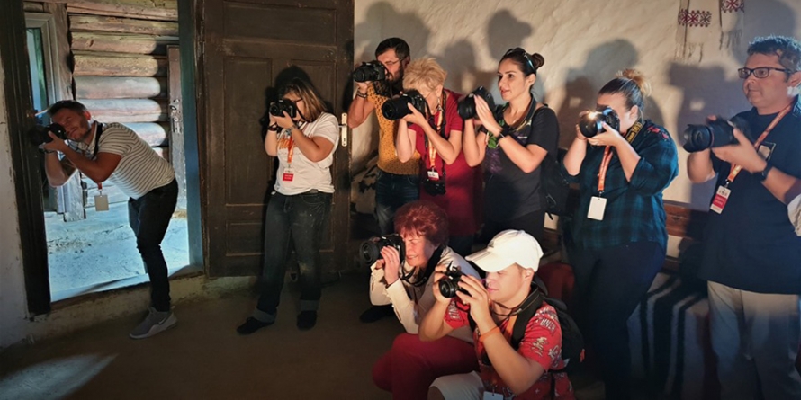 Vernisajul expoziției de fotografie „Magic click”