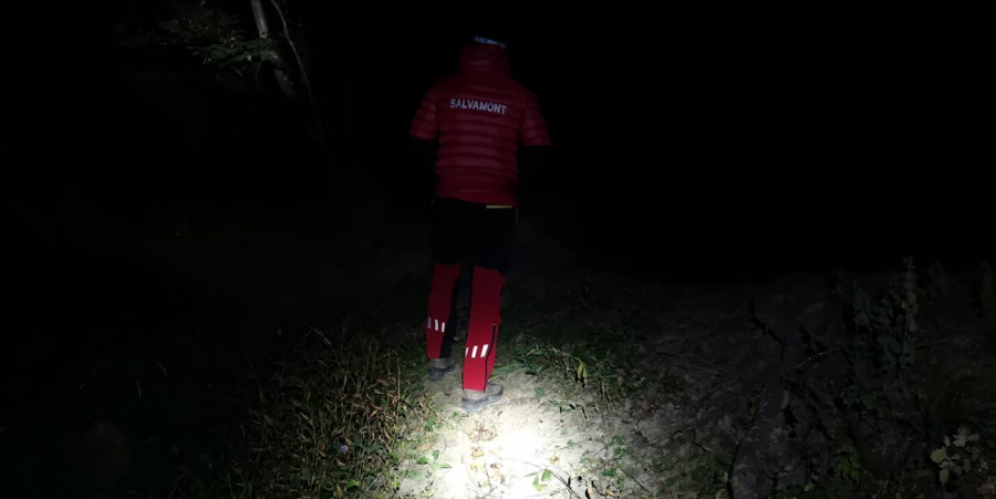Din doi turiști maghiari rătăciți în munți: unul a fost localizat azi noape, celălat abia azi pe la prânz