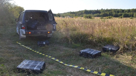 Focuri de avertisment, țigări confiscate, mașini indisponibilizate și ucraineni – unii reținuți, alții scăpați