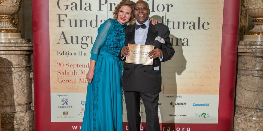 Fundaţia Culturală Augustin Buzura şi-a premiat câştigătorii (GALERIE FOTO)