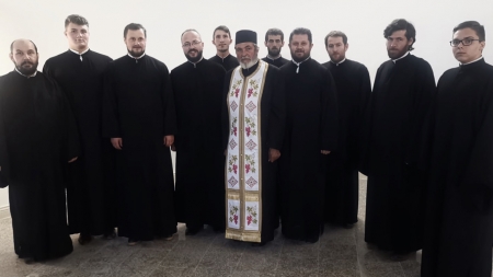 Grupul psaltic al Episcopiei în pelerinaj în Neamț