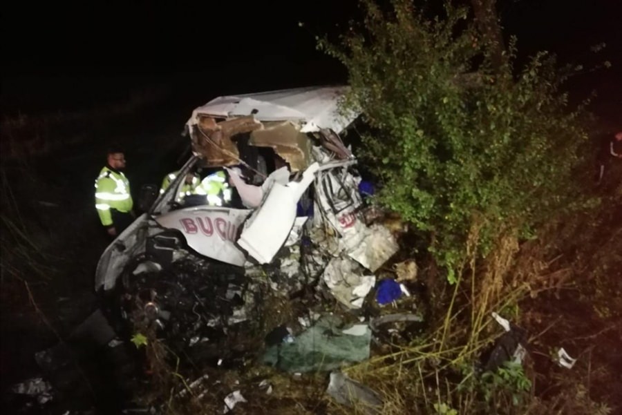 Zece morți în cel mai grav accident rutier din 2019 (GALERIE FOTO)
