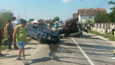 Astea-i mai lipseau când a făcut accidentul: permisul și dovada că mașina ar mai fi înmatriculată: în schimb, îi prisosea alcoolul