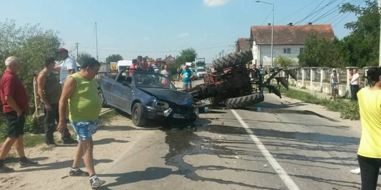 Astea-i mai lipseau când a făcut accidentul: permisul și dovada că mașina ar mai fi înmatriculată: în schimb, îi prisosea alcoolul