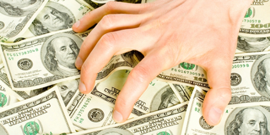 Dorea să muncească în SUA, dar a rămas și fără slujbă și fără 1.600 de dolari