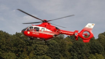Intervenție dificilă în zona înaltă a comunei Strâmtura: Bărbat transportat cu elicopterul la spital după ce a fost rănit într-un accident de ATV (VIDEO ȘI GALERIE FOTO)