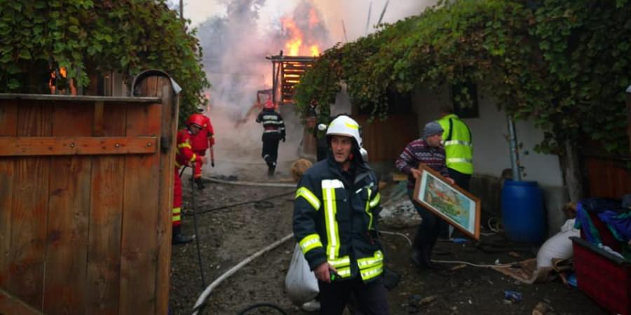 Incendiu la o casă din Coștiui