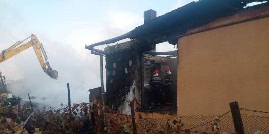 Șase ore de luptă cu flăcările la un incendiu din Seini