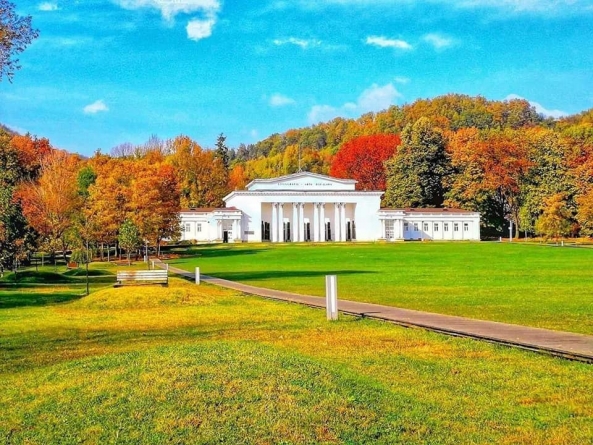 Muzeul Județean de Etnografie și Artă Populară trece la ora de iarnă