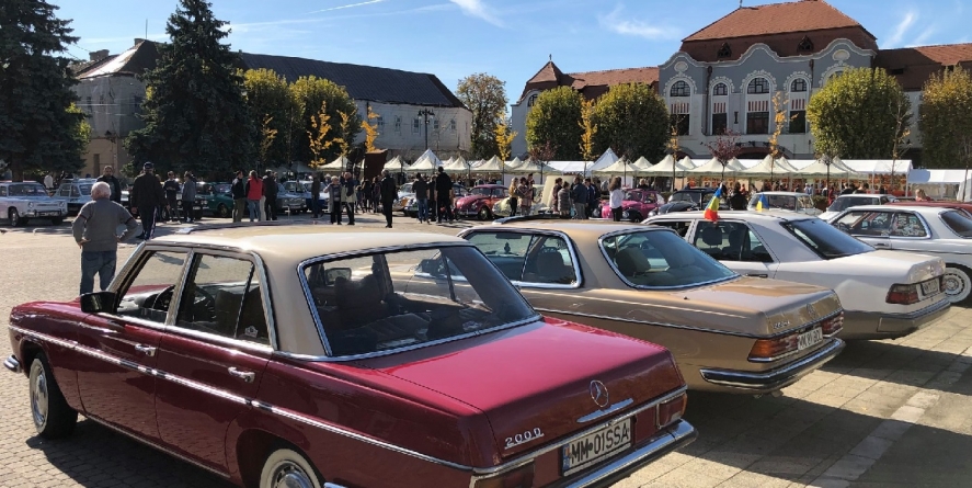 Dacia a dominat ”Retro parada de toamnă” a automobilelor de epocă  (GALERIE FOTO)
