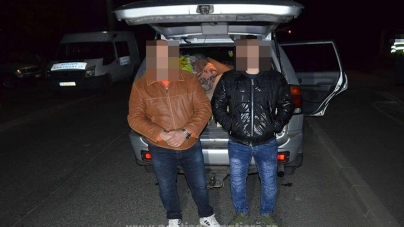 Transportau în miez de noapte mii de pachete cu țigări de contrabandă