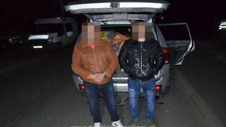 Transportau în miez de noapte mii de pachete cu țigări de contrabandă