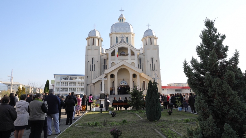 Icoana făcătoare de minuni de la Mănăstirea Dragomirești va fi adusă în Baia Mare