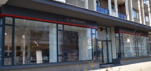 Expoziție de ceramică semnată de artista Delia Maxim la Galeria de Artă UAP Baia Mare