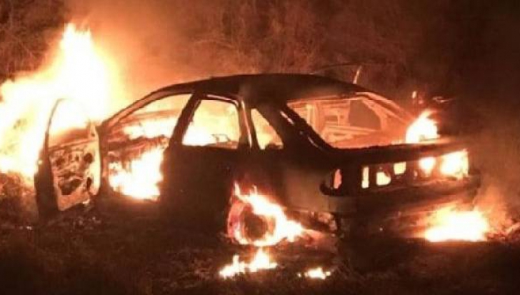 Trei incendii în 24 de ore: au ars o mașină, mobilier și electrocasnice