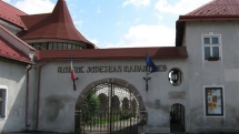 Festivalul de Teatru „Aproape” Baia Mare vine la Muzeul Județean de Istorie și Arheologie Maramureș