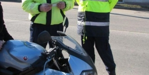 Un minor din Bârsana a furat scuterul unui alt tânăr