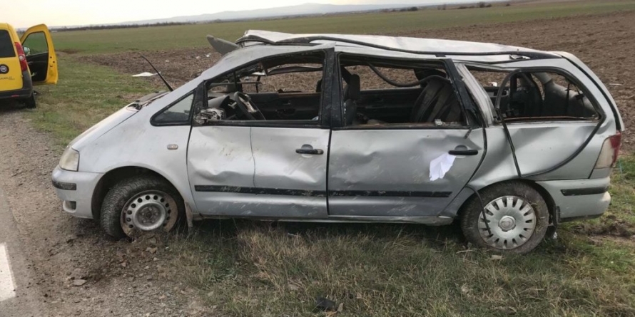 Mort prin(tre) Vii; după ce s-a rostogolit cu mașina și a fost proiectat pe un câmp de lângă Viile Apei