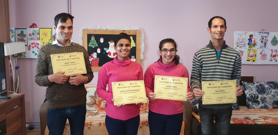 Patru tineri cu dizabilități, sărbătoriți pentru medaliile obținute la Jocurile Mondiale Special Olympics din Abu Dhabi (GALERIE FOTO)