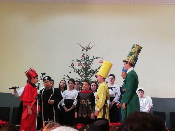 Doar premii I și II s-au acordat la Festivalul-concurs „Sfântă-i sara de Crăciun” de la Gârdani (GALERIE FOTO)