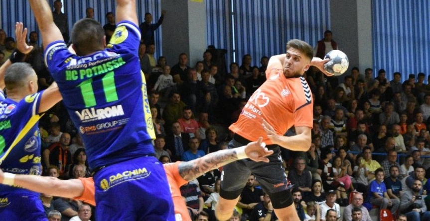 Trei jucători de la Minaur, convocați pentru Trofeul Carpați