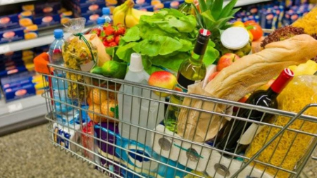 Programul supermarket-urilor la trecerea dintre ani