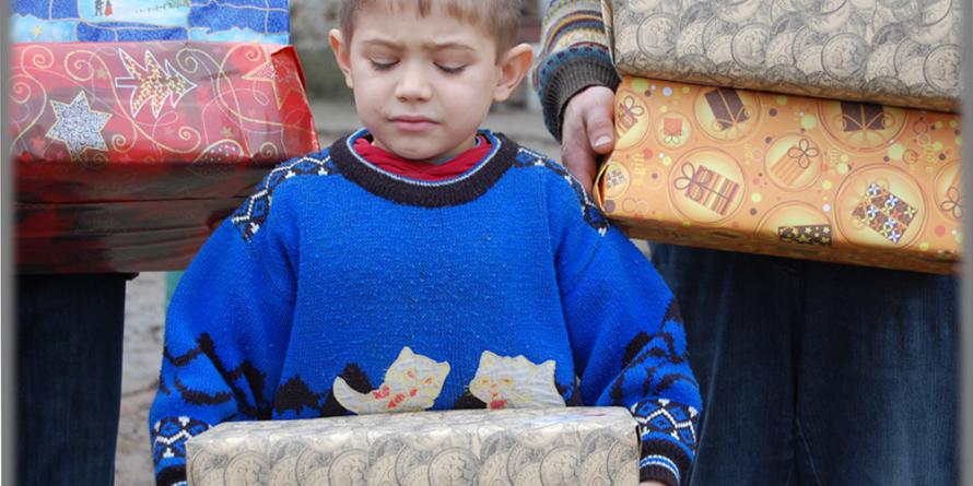 „Fiecare merită un Crăciun Fericit!” – campanie de strângere de alimente în Baia Mare