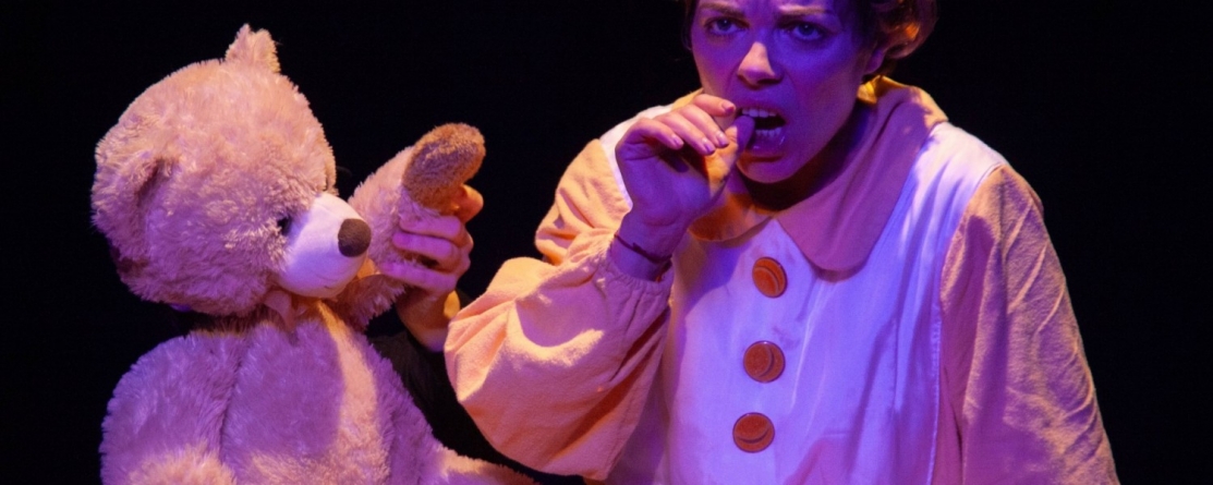 Premieră la Teatrul de Păpuși: „Degetul poznaș”