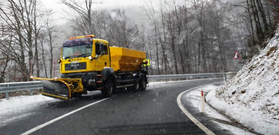 Traficul în zonele de deal și de munte, monitorizat de Comitetul Județean pentru Situații de Urgență