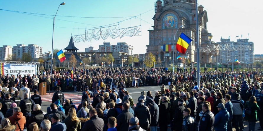 Aproape 10.000 de oameni au asistat la parada de 1 Decembrie (GALERIE FOTO)