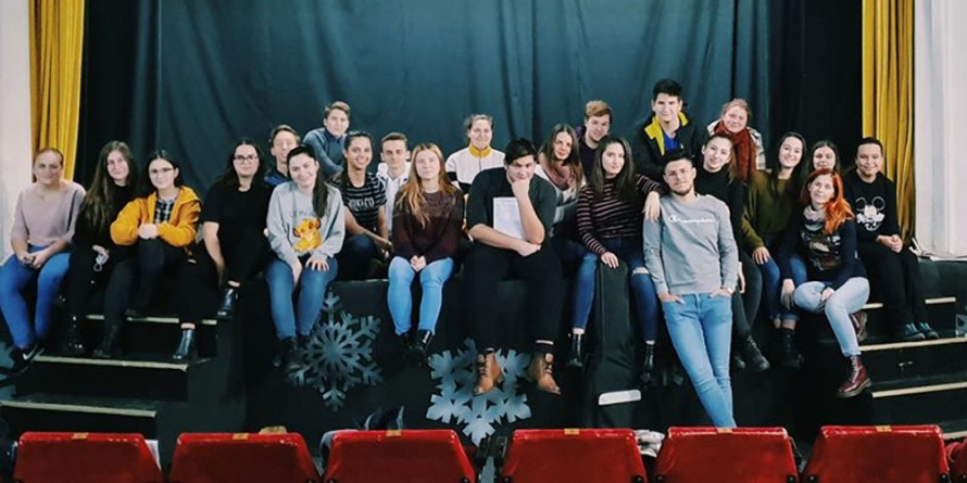 „Dăruiește magie… de Crăciun” – spectacol caritabil organizat de trupa „Masca”