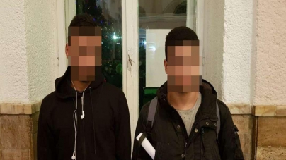 La 17 ani, doi libieni în trecere pe la noi, în căutarea unui trai mai bun